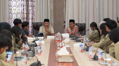 Wagub Malut Sambut Mahasiswa UGM yang Akan KKN di Pulau Morotai