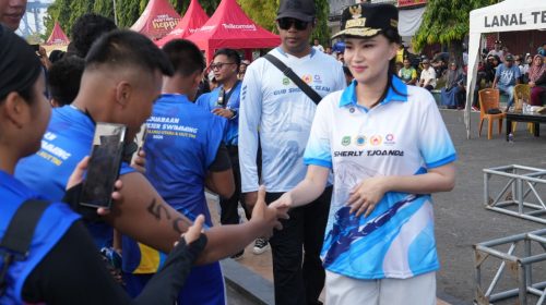 Gubernur Sherly Dorong Siswa Maluku Utara Mahir Berenang