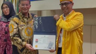 SPIRIT MANDIRI Hantarkan Rus’an Jadi Lulusan Teristimewa PKN Angkatan XXIII di Jawa Barat 