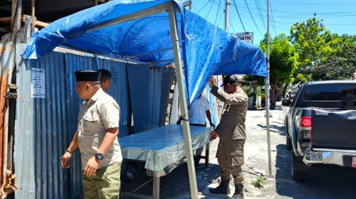 Satpol PP Ternate Tertibkan Lapak Jualan di Pinggir Jalan Pasca Lebaran