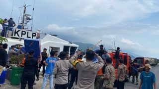 Pemkot Ternate Distribusi Bantuan ke Lokasi Terdampak Gempa Bumi, Batang Dua