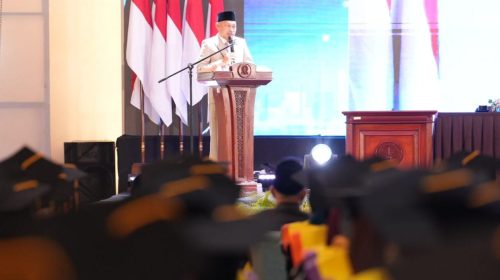 320 Lulusan Universitas Terbuka Ternate Diwisuda, Wagub Soroti Pentingnya UU Kepulauan