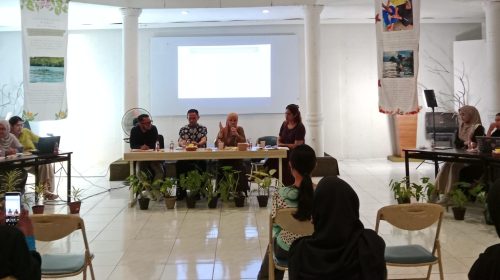 Nazla Tegaskan Peran Perempuan dalam Forum Diskusi Kepulauan, Krisis Ekologis dan Kebijakan Politik