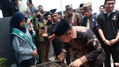 Sekda Ternate Resmikan Gedung Sekretariat dan Studio Radio Gemusba, Ajak Sinergi dengan Pemkot