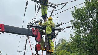 Gubernur Sumbar Apresiasi Kerja PLN Pulihkan Listrik Pascabencana