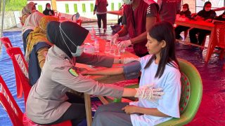 Polda Maluku Utara Lakukan Trauma Healing Bersama Anak-anak di Patani Barat