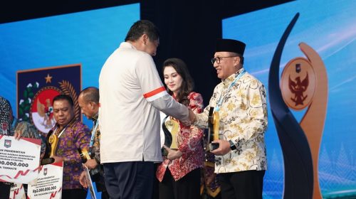 Pemkot Ternate Raih Penghargaan Nasional atas Capaian Penanggulangan Kemiskinan dan Penurunan Stunting
