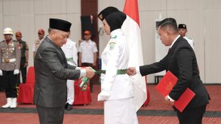 Wakil Gubernur Sarbin Kukuhkan 32 Paskibraka Maluku Utara 2026