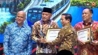 Ukir Sejarah, Pemprov Malut Raih Medali Emas dan Platinum Award IKD 2026