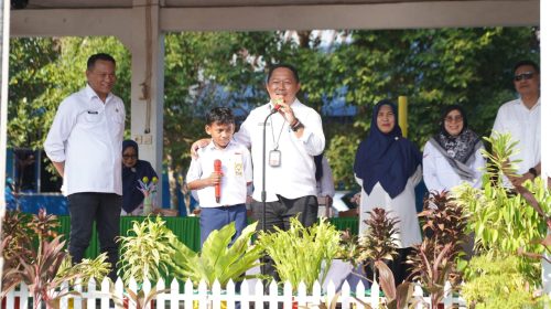 Sekda Ajak Guru dan Siswa SMP Negeri 5 Ternate Perkuat Mutu Pendidikan