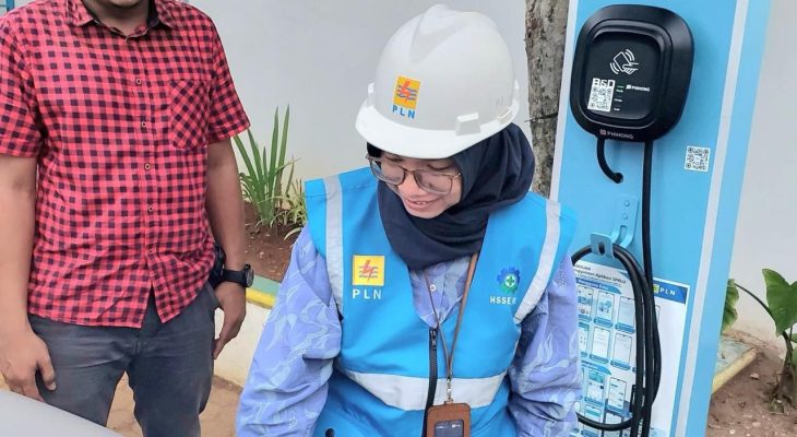 Dari Lampung, Srikandi PLN Turut Sukseskan Pasokan Listrik Andal Selama Lebaran 2024