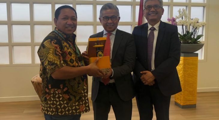 Kunjungi 3 Negara Eropa, Aliong Dorong Pariwisata Berbasis Masyarakat di Taliabu