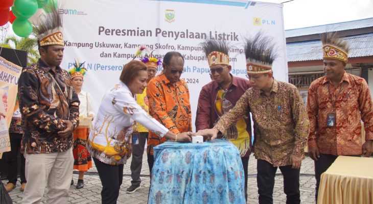 Tembus Akses Menantang, PLN Berhasil Listriki Lima Kampung Di Keerom, Papua
