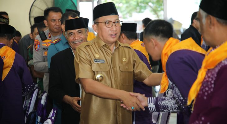 Lepas 264 CJH, Wali Kota Tauhid Soleman Titip Doa untuk Ternate