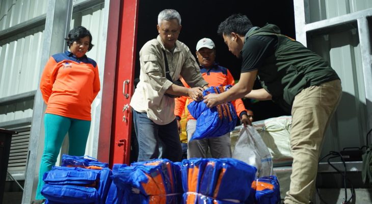 Bantuan 16 Ton BNPB untuk Warga Terdampak Erupsi Gunung Ibu Tiba di Halmahera Barat