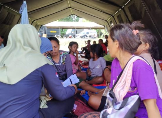 Ratusan Warga di Posko Pengungsian Erupsi Gunung Ibu Terkena Ispa, Ini Penyebabnya