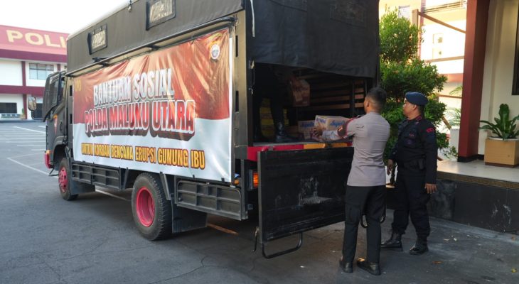 Polda Maluku Utara Salurkan 3 Ton Beras dan Ratusan Mie Instan untuk Korban Erupsi Gunung Ibu