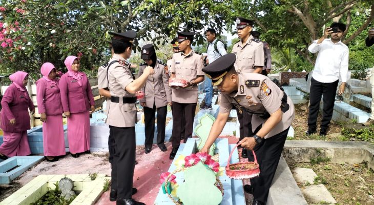 Polres Ziarah ke Makam Ismail Digoel; Pejuang dari Sula Pernah Sepenjara dengan Mohammad Hatta