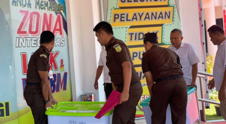 Bukti Dokumen Tambahan Kasus Ini Diserahkan ke Kejaksaan Tinggi Maluku Utara