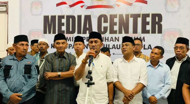 Pasangan Independen Ihsan-Darwis Resmi Mendaftar ke KPU Kepulauan Sula