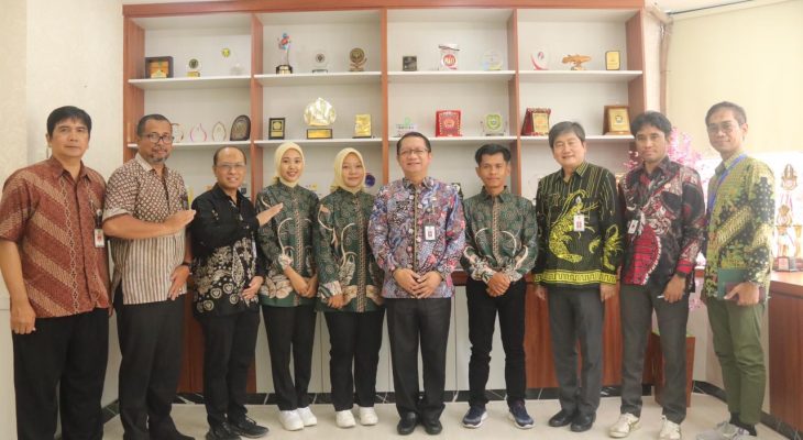 Sekjen Taufik Apresiasi 3 Putra Putri Transmigran Penerima Beasiswa PPSBKT