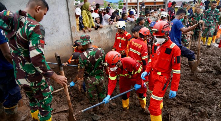 Banjir Bandang Ternate: Harita Nickel Terjunkan Tim Bantu Evakuasi Korban dan Salurkan Bantuan Sembako