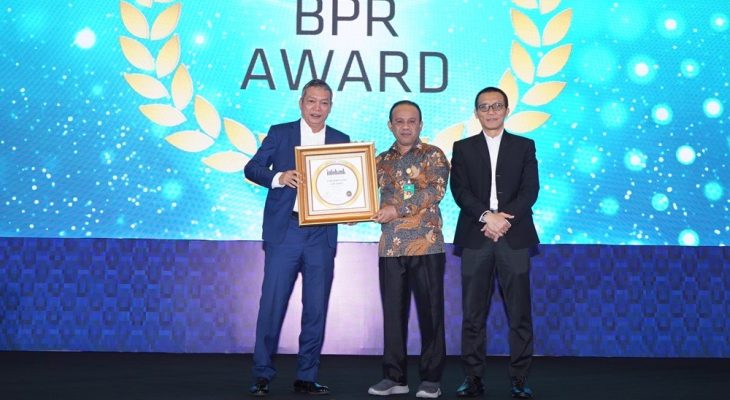 BPR Bobato Lestari Raih 2 Penghargaan Infobank Award 2024