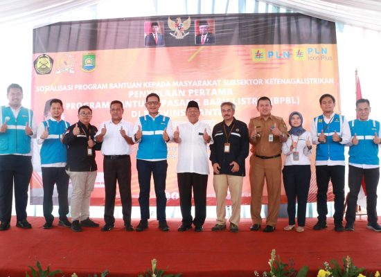 Hari Pelanggan, PLN Bersama Pemerintah Salurkan Bantuan Pasang Baru Listrik di Tangerang
