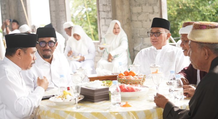 Wali Kota Ternate Hadiri Pemasangan Tiang Alif Masjid Al Itsar Maliaro