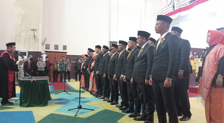 25 Anggota DPRD Kepulauan Sula Resmi Dilantik, Ahkam Gazali Pimpinan Sementara