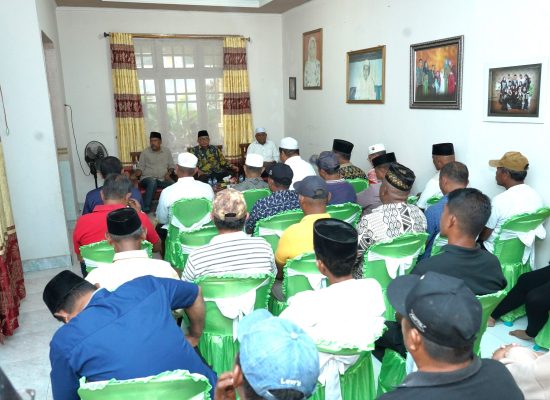 Tauhid Silaturahmi dengan Warga Dufa-Dufa, Ternate di Kediaman Sukarjan Hirto