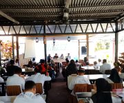 Dialog Publik Ombudsman RI Perwakilan Malut di Waibak Coffe.(Foto: Hamdi/malutpost.com)