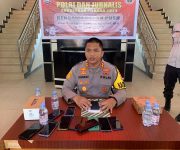 Kodrat Muh Hartanto ketika di wawancarai sejumlah wartawan.(Foto: Hamdi/malutpost.com)