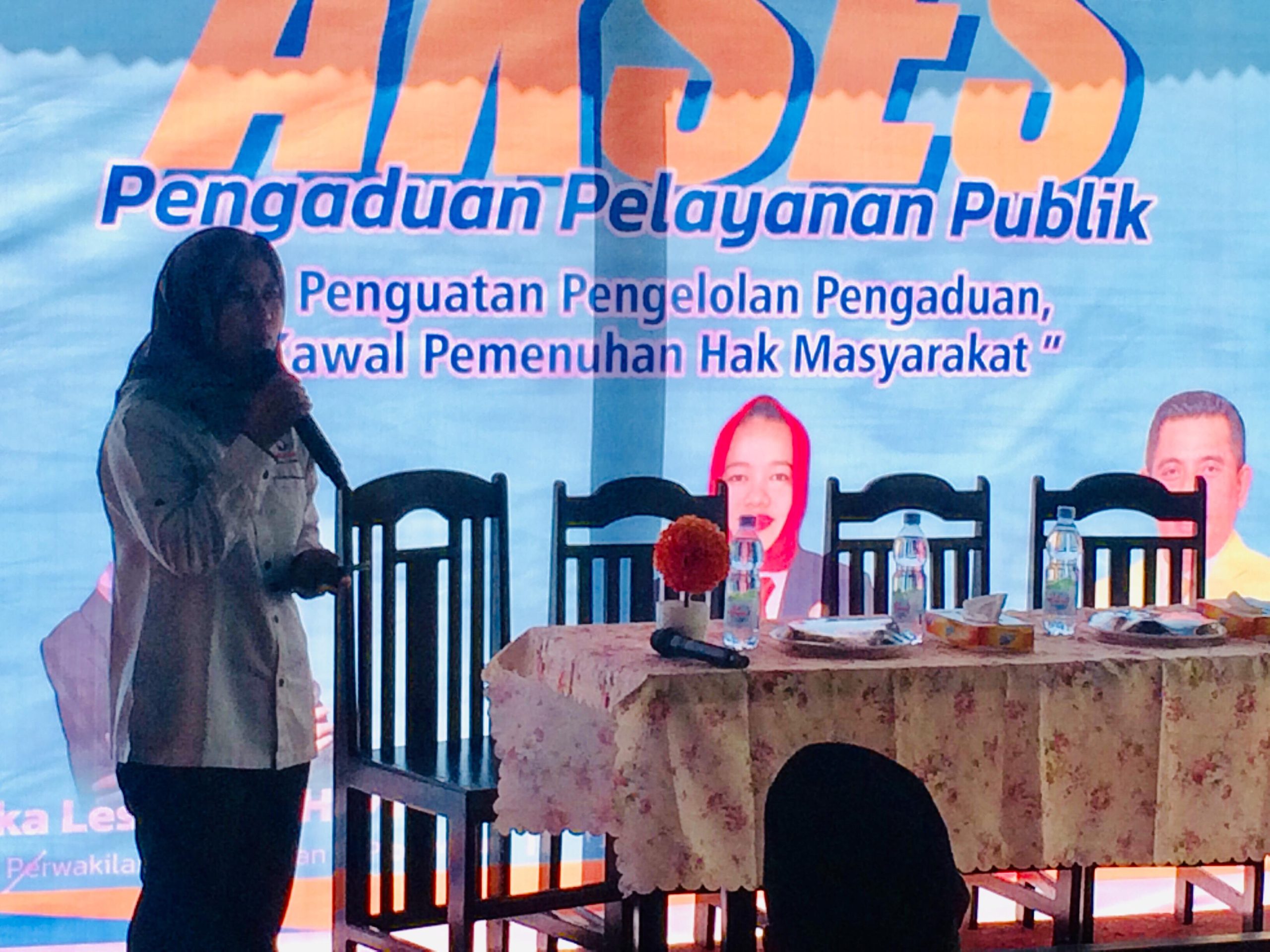 PJs Kepala Perwakilan Ombudsman Maluku Utara, Eka Lestaria saat menyampaikan sambutan.(Foto: Hamdi/malutpost.com)