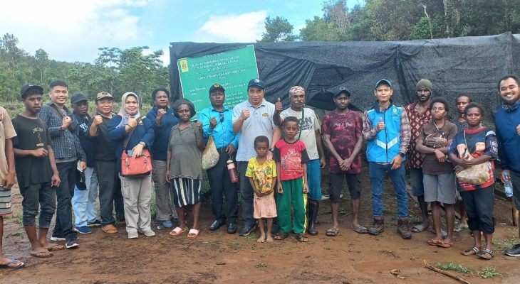 PLN UIP MPA Tinjau Wilayah Rehabilitasi Daerah Aliran Sungai di Kampung Kwansu