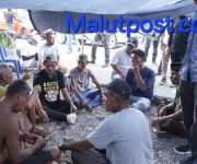 Paslon ISDA saat blusukan di Desa Waigoiyofa