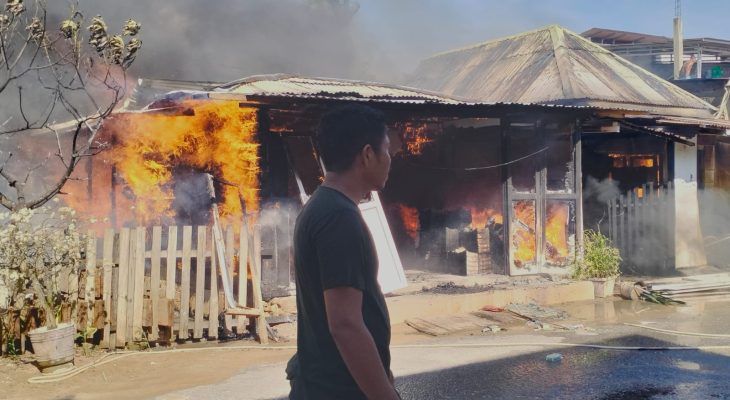 Dua Tempat Usaha dan Satu Rumah di Bobong, Taliabu Dilahap Si Jago Merah