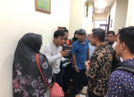 Keluarga Terdakwa Korupsi DID Kota Tidore Berharap Keadilan dari Hakim, Tuntutan Jaksa Dianggap Tidak Pantas 