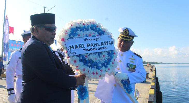 Peringati Hari Pahlawan, TNI AL Morotai Gelar Upacara Tabur Bunga di Laut
