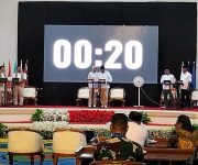 Tiga pasangan calon saat bersiap paparkan visi misi pada debat kedua