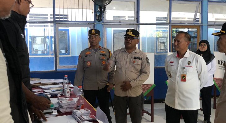 Gubernur dan Kapolda Malut Tinjau TPS di Kota Ternate 