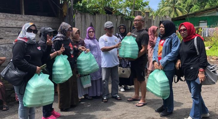 Peduli Korban Banjir di Jambula Ternate, Tim HAS Berikan Ratusan Paket Makanan