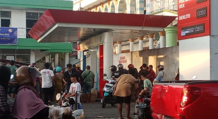 Lagi, SPBU di Ternate Utamakan Pengecer, Pemerintah dan Penegak Hukum Diminta Tindak