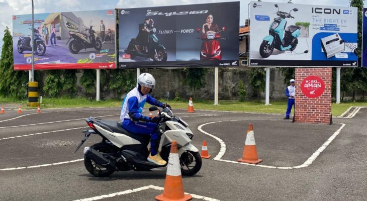 Instruktur Safety Riding Honda Cerahkan Ratusan Ribu Masyarakat