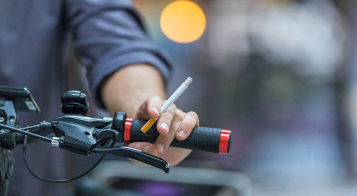 Ditlantas Polda Maluku Utara Ingatkan Tidak Boleh Merokok saat Berkendara