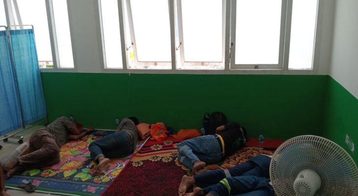 Diduga Keracunan Makanan, Puluhan Karyawan PT TID Halmahera Tengah Dirawat di Puskesmas