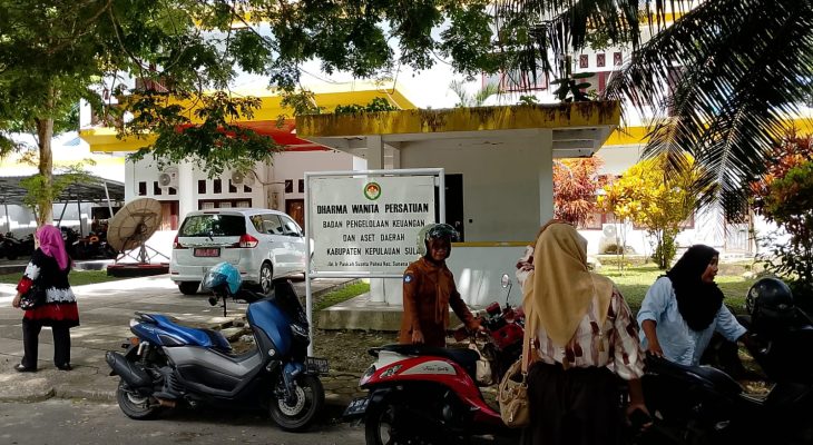 Tunjangan Sertifikasi 2024 Belum Dibayar, Puluhan Guru Geruduk Kantor BPKAD Kepulauan Sula