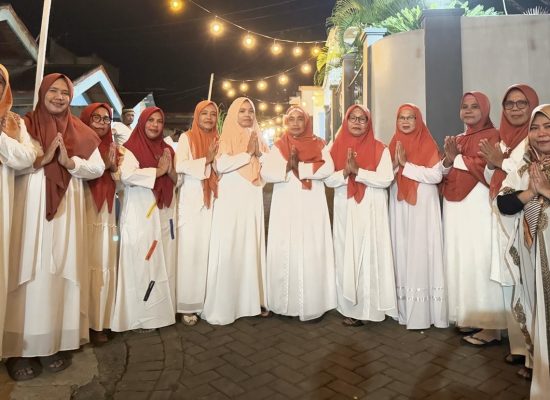 Berburu Takjil di Maliaro Kampung Ramadan