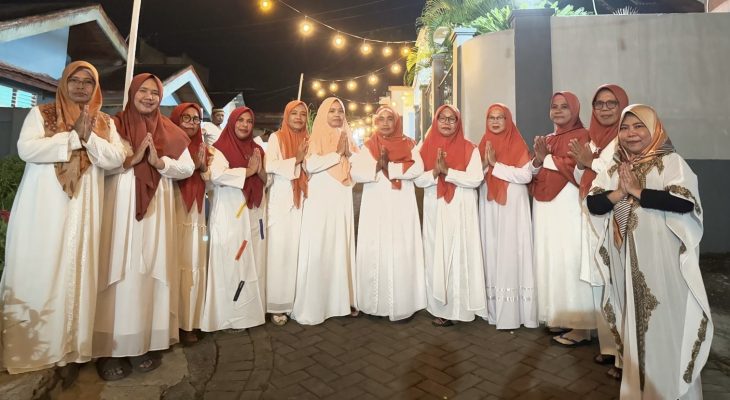 Berburu Takjil di Maliaro Kampung Ramadan