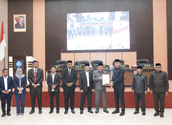 DPRD Umumkan Tauhid-Nasri sebagai Wali Kota dan Wakil Wali Kota Ternate 2025-2030